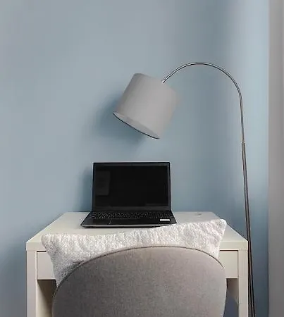 5munutes From The Airport & 15 From The Center Daire