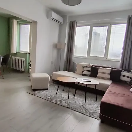 5munutes From The Airport & 15 From The Center